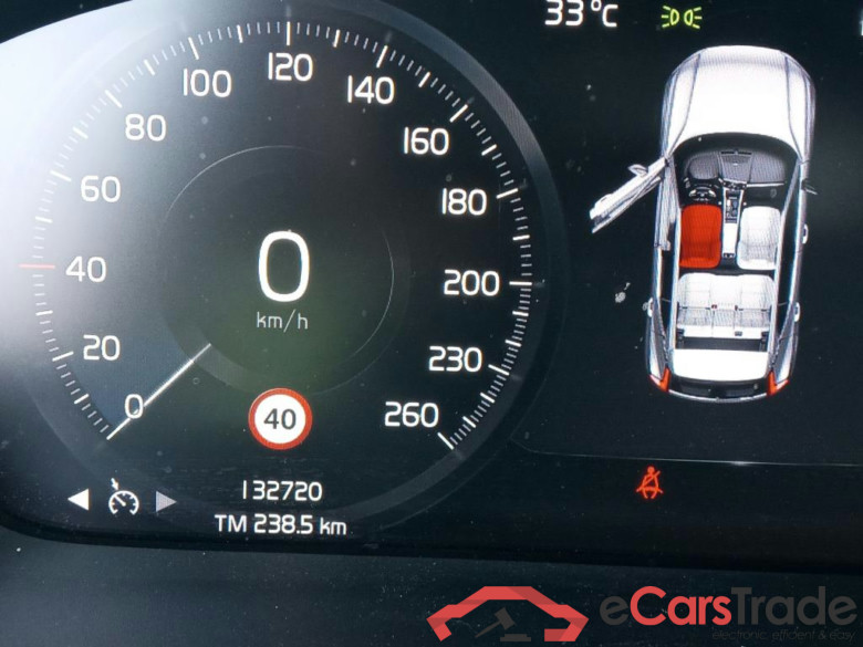 VOLVO XC40 / 2021 / 5P / todoterreno 1.5 T4 Recharge PHEV Plus Dark Auto #5