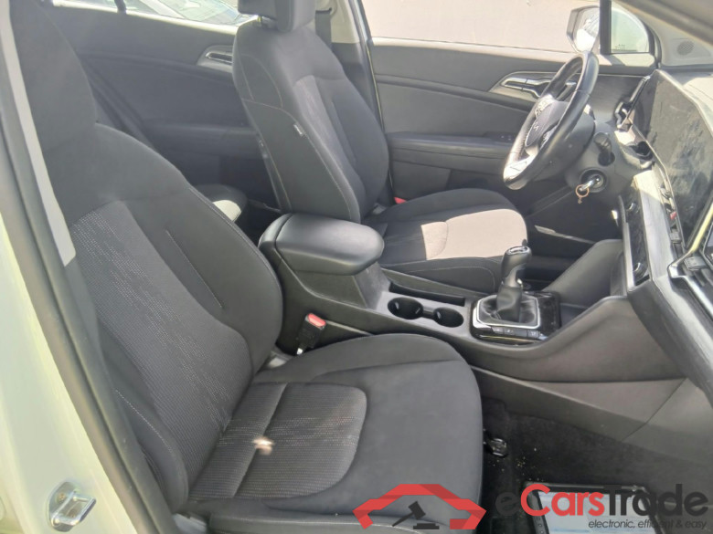 KIA Sportage / 2022 / 5P / todoterreno 1.6 T-GDi 110kW (150CV) Drive 4x2 #6