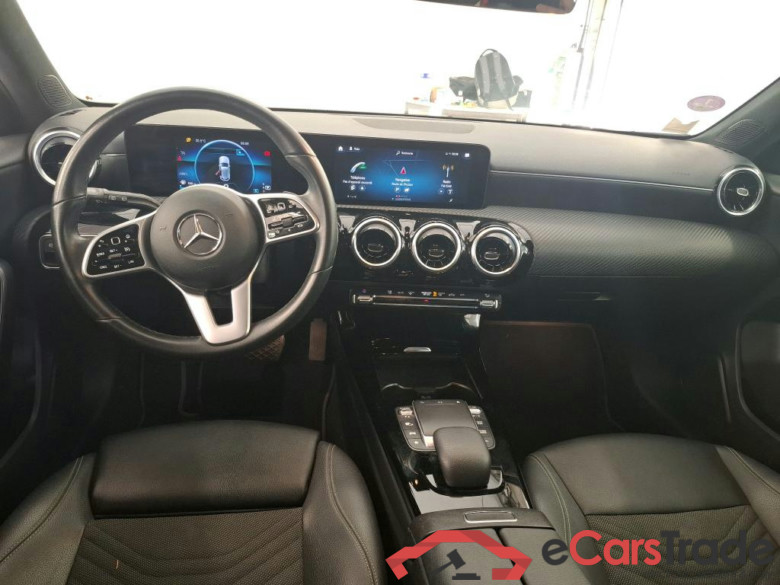 MERCEDES-BENZ Classe A Compact / 2018 / 5P / Berline A 200 Business Line 7G-DCT #5