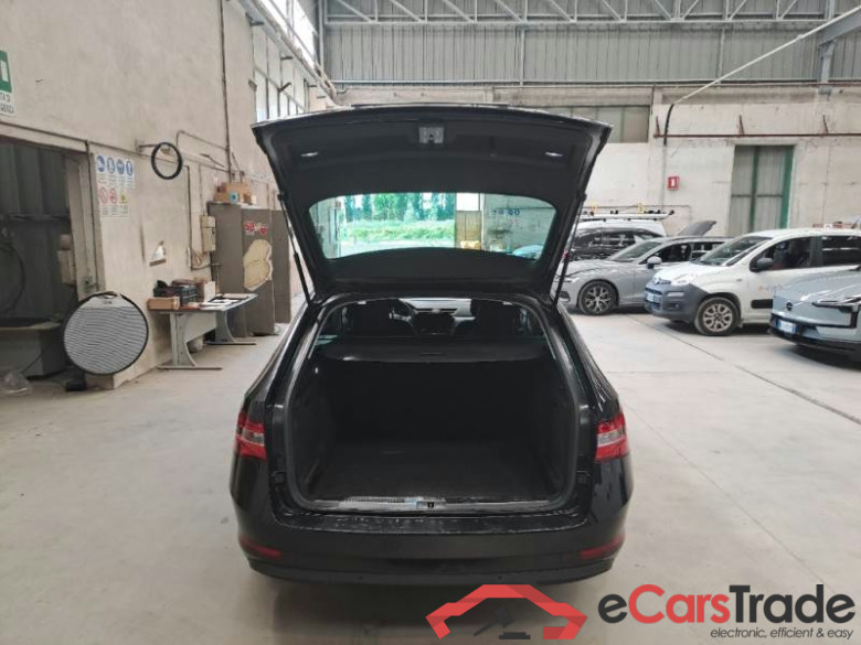 SKODA SUPERB WAGON / 2019 / 5P / STATION WAGON 2.0 TDI EVO 110KW EXECUTIVE DSG #5