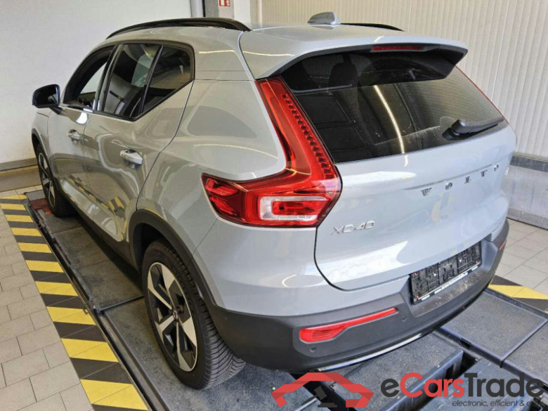 Volvo XC40 (2017->) DE - SUV5 B3 2WD EU6e, Plus Dark, (Facelift) 2024 - 2026 #4