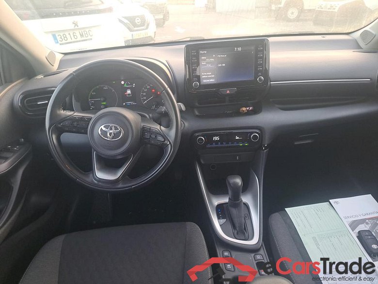 TOYOTA Yaris / 2020 / 5P / berlina con portón 1.5 120H Active Tech #3