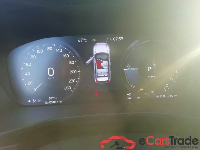 VOLVO XC40 / 2021 / 5P / todoterreno 1.5 T4 Recharge PHEV Core Auto #4