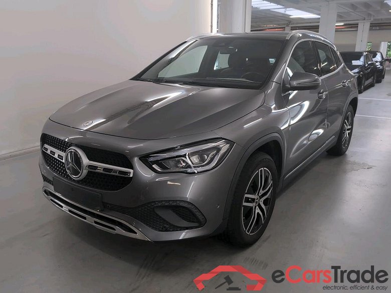 MERCEDES-BENZ GLA 1.3 GLA 250 E DCT BUSINESS SOLUTION