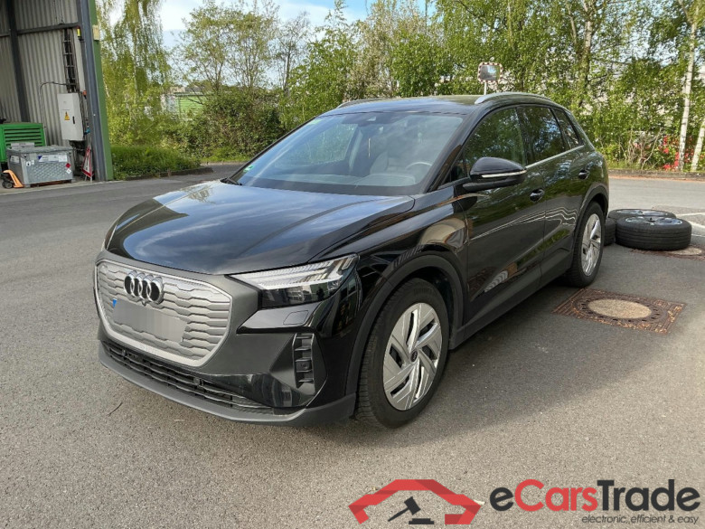 Q4 e-tron 40 e-tron #1