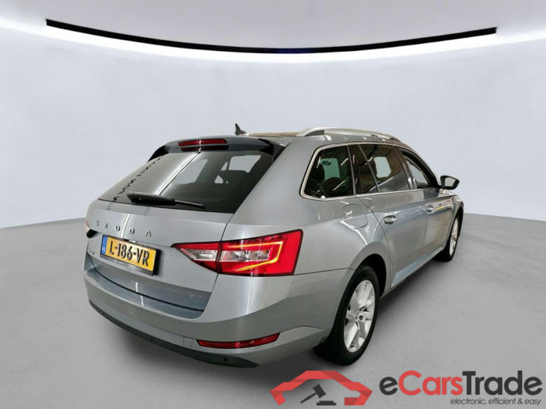 SKODA Superb Combi 110 kW #6