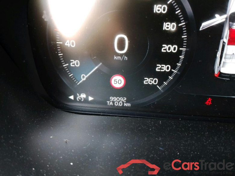 VOLVO XC60 / 2017 / 5P / todoterreno 2.0 T6 AWD Recharge Inscription Auto #5