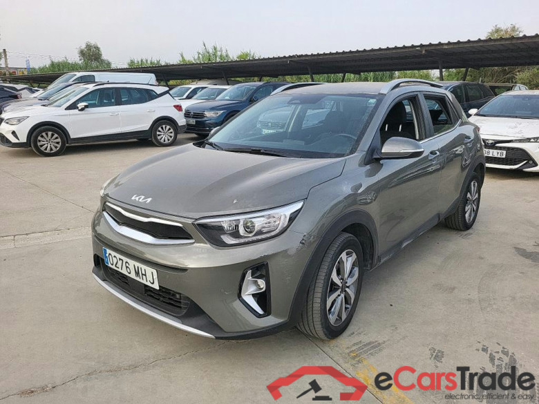 KIA Stonic / 2017 / 5P / todoterreno 1.0 T-GDi 88kW (120CV) MHEV iMT Drive