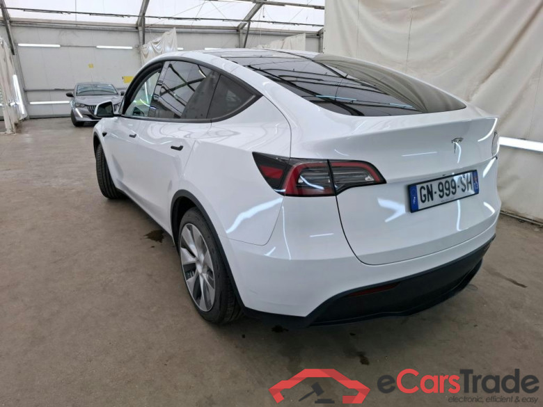 TESLA Model Y / 2021 / 5P / SUV RWD #3
