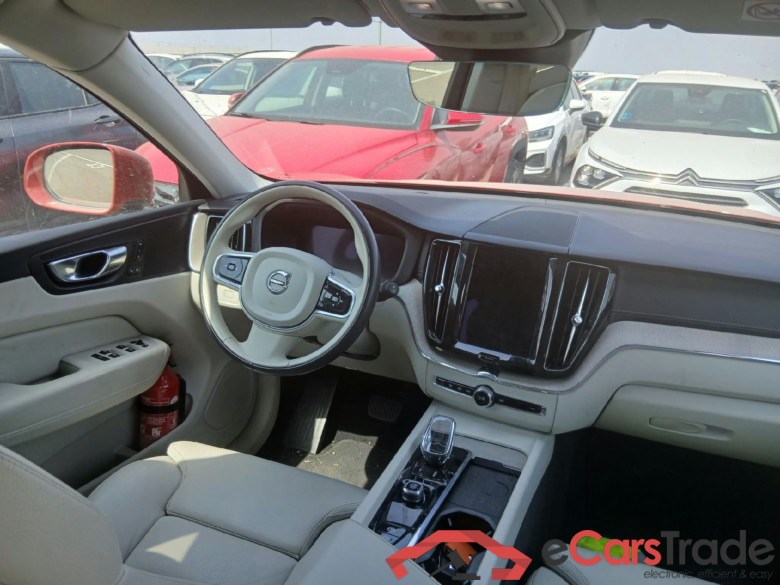 VOLVO XC60 / 2017 / 5P / todoterreno 2.0 B4 D AWD Inscription Auto #3