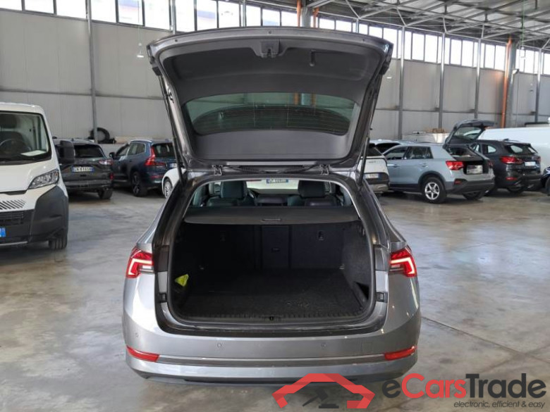 SKODA OCTAVIA WAGON / 2020 / 5P / STATION WAGON 1.5 TSI G-TEC STYLE DSG #5
