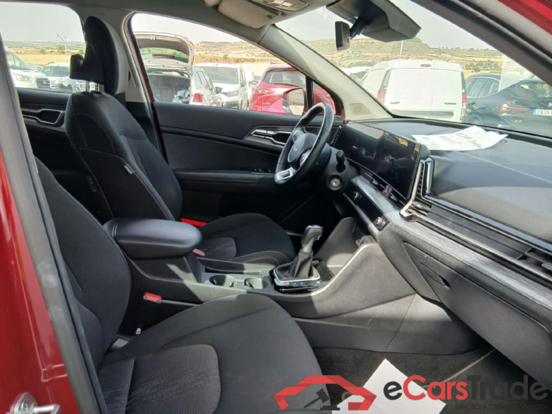KIA Sportage / 2022 / 5P / todoterreno 1.6 T-GDi MHEV 110kW (150CV) Drive 4x2 #6
