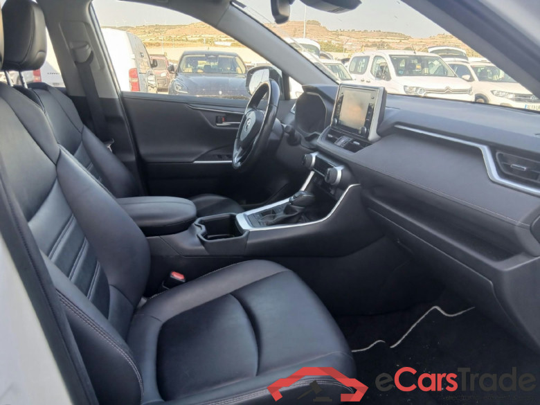TOYOTA Rav4 / 2018 / 5P / todoterreno 2.5l 220H Advance #6