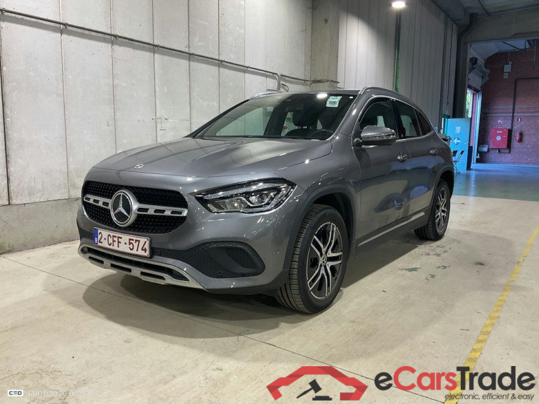 MERCEDES-BENZ GLA - Klasse 1.3 GLA 250 E #1