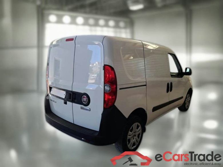 FIAT DOBLÒ CARGO / 2014 / 4P / VETT. FURGONATA CH1 LOUNGE 1.6 MJET 105CV E6D-F SeS #2