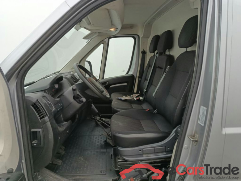 Peugeot Boxer 2.2 BlueHDi S&S 140 Premium 335 L1H1 4d #3