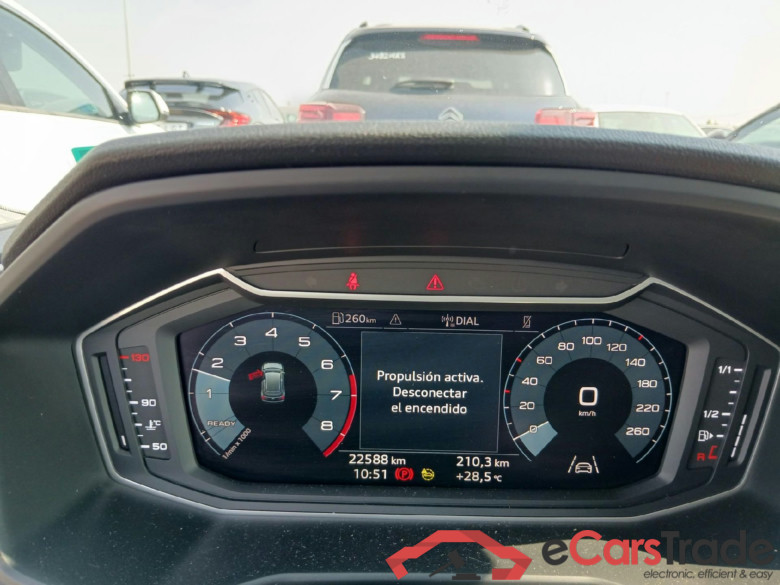 AUDI A1 / 2018 / 5P / berlina con portón Sportback Adrenalin 25 TFSI 70kW (95CV)(SP)(SL) #4