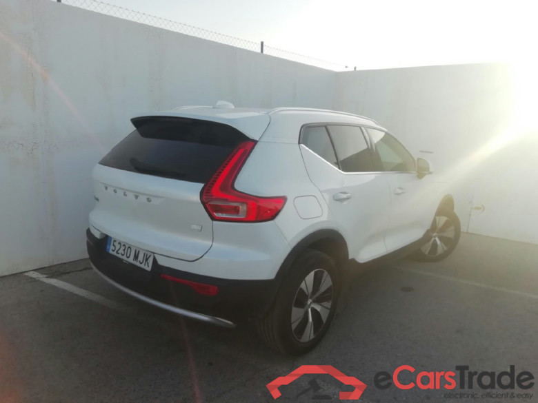 VOLVO XC40 / 2021 / 5P / todoterreno 1.5 T4 Recharge PHEV Core Auto #2