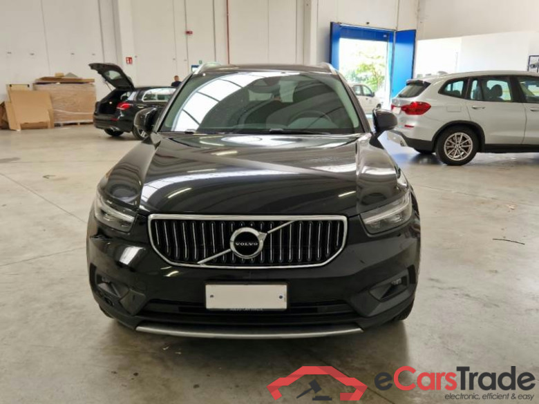 VOLVO XC40 / 2017 / 5P / SUV T4 PLUG-IN HYBRID AUTO RECH INSCRIP EXPR #6