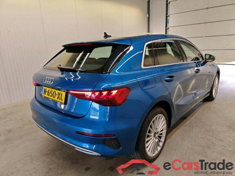 AUDI A3 Sportback 30 TFSI Adv edition #2