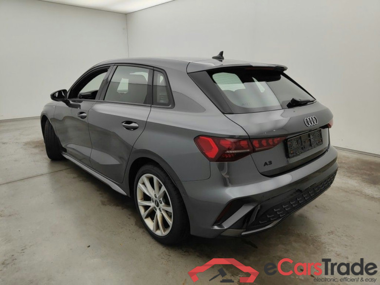 Audi A3 Sportback 35 TDI S tronic S line 5d #3