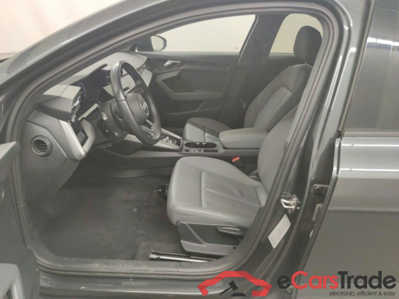 Audi A3 Sportback 2.0 35 TDi 110kW S tronic 5d #3