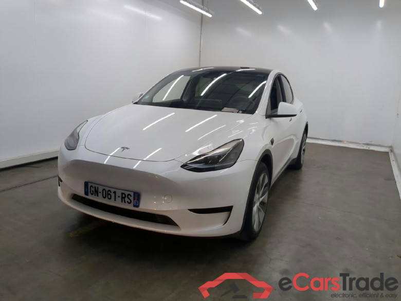 TESLA Model Y / 2021 / 5P / SUV RWD #1