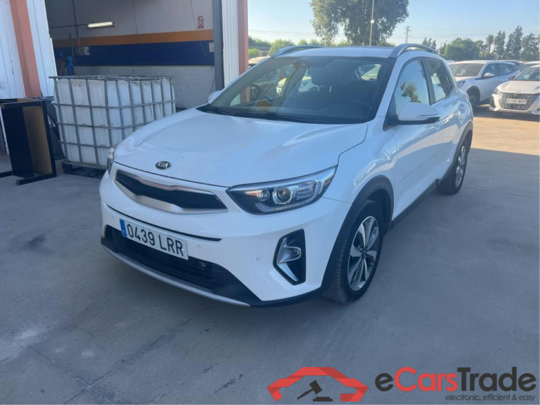 KIA Stonic / 2017 / 5P / todoterreno 1.0 T-GDi 88kW (120CV) MHEV iMT Drive