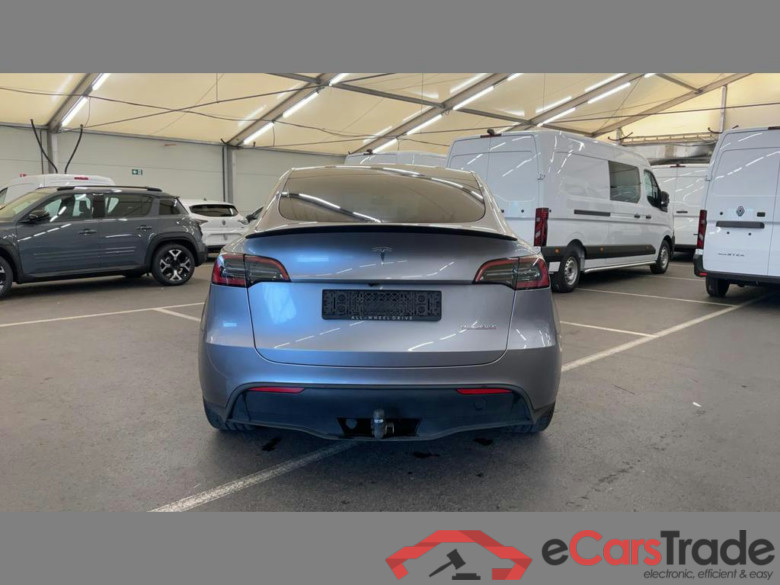 TESLA Model Y Dual Motor AWD #5