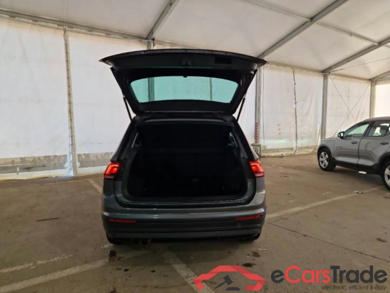 VOLKSWAGEN TIGUAN / 2016 / 5P / SUV 2.0 TDI SCR 110KW BUSINESS BMT DSG #5