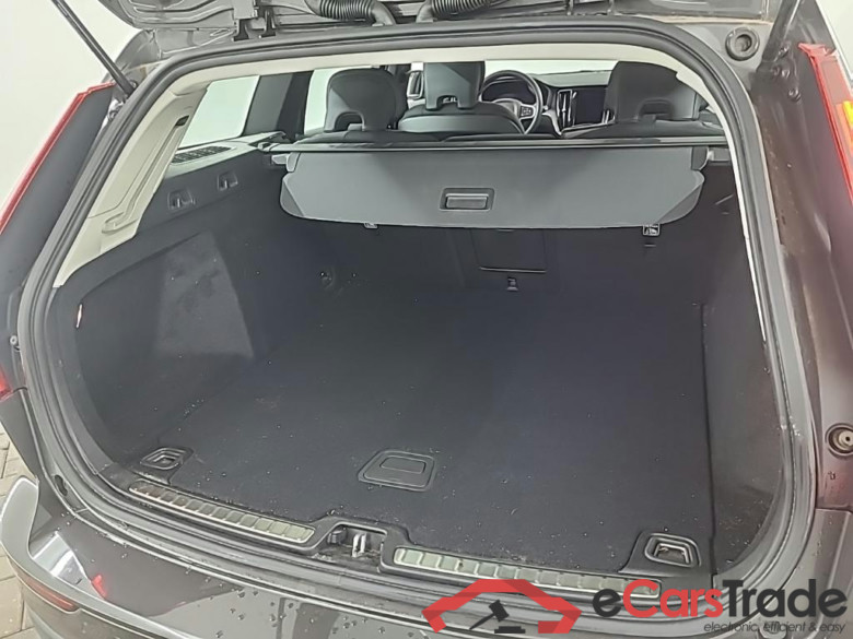 VOLVO V60 B3 Automaat Essential 5D 120kW #5
