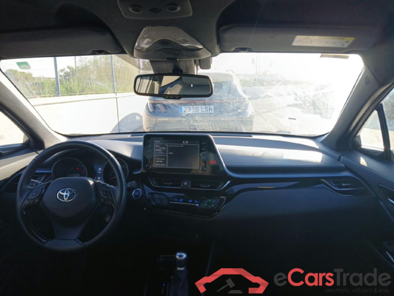 TOYOTA C-HR / 2019 / 5P / todoterreno 1.8 125H Advance #3