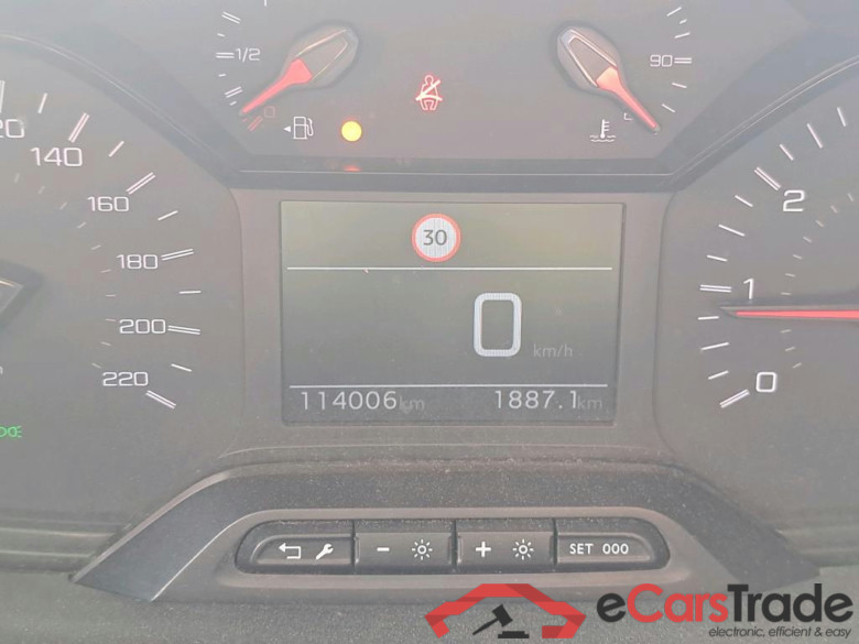 PEUGEOT Rifter / 2018 / 4P / combi Active Standard BlueHDi 73kW (IND) (CX2) #5