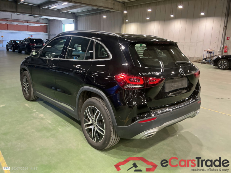 MERCEDES-BENZ GLA 1.3 GLA 250 E DCT BUSINESS SOLUTION #3