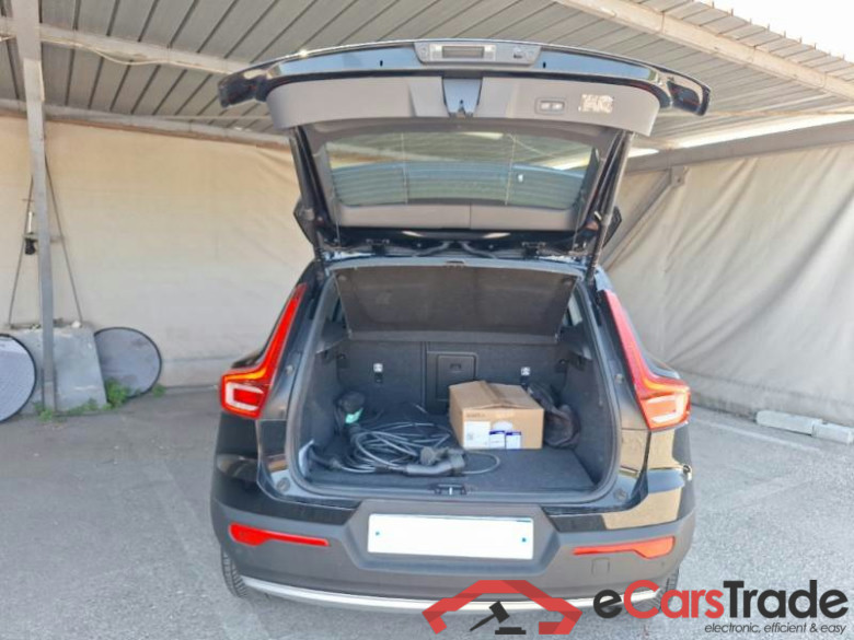 VOLVO XC40 / 2017 / 5P / SUV T5 PLUG-IN HYBRID AUTO RECH INSCRIP EXPR #5
