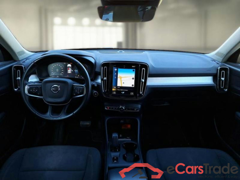 VOLVO XC40 / 2017 / 5P / SUV T5 PLUG-IN HYBRID AUTO RECH INSCRIP EXPR #3