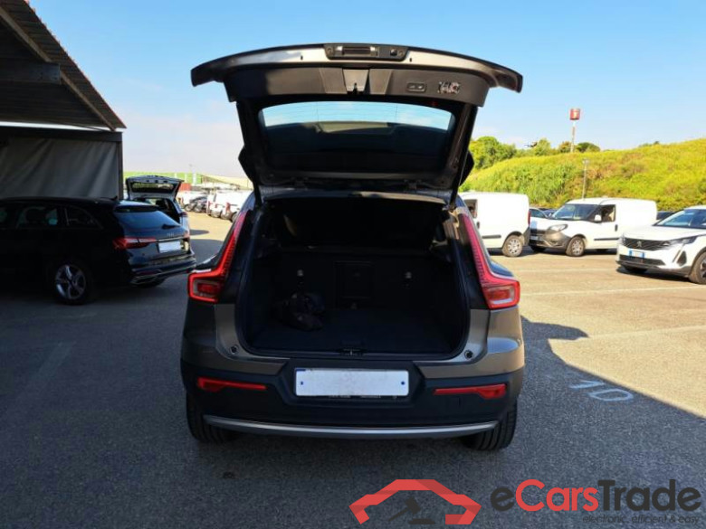 VOLVO XC40 / 2017 / 5P / SUV T5 PLUG-IN HYBRID AUTO RECH INSCRIP EXPR #5
