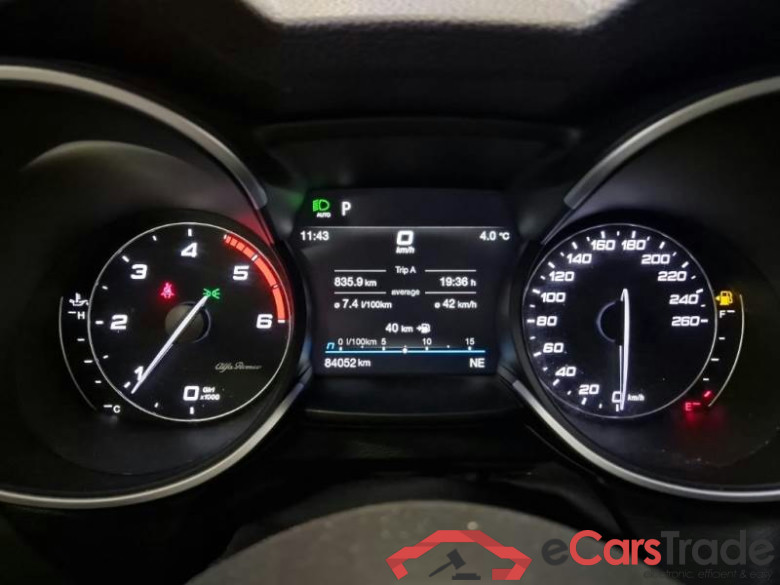 ALFA ROMEO STELVIO / 2017 / 5P / SUV 2.2 TD 190 CV SUPER BUSINESS AT8 Q4 #4
