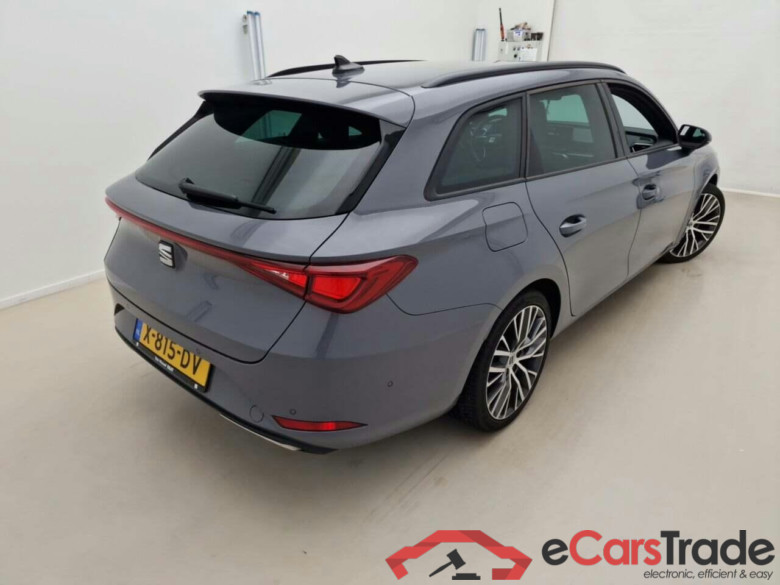 SEAT Leon Sportstourer 1.5 eTSI FR Bns Int AUT. #2