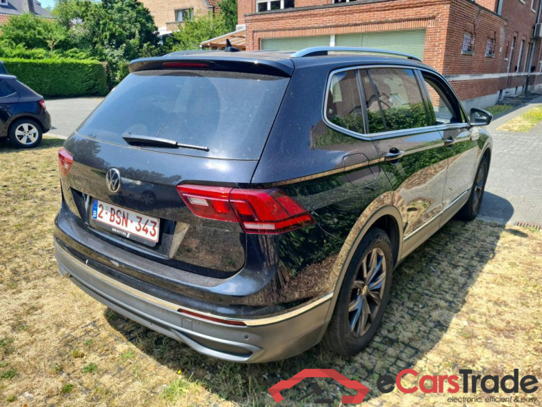 Volkswagen Tiguan Allspace 1.5 TSI Life Pano LED Virtual Ambient ACC Navi Leather KeylessGo Camera Klima PDC ... #3
