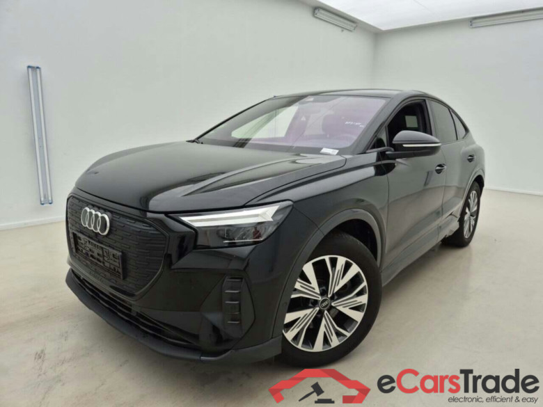 AUDI Q4 e-tron 50 Quattro 