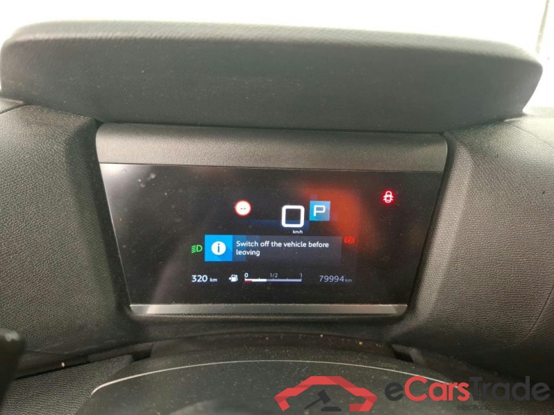 CITROEN C4 X / 2022 / 4P / Berline PureTech 130 S&S EAT8 Feel Pack #6