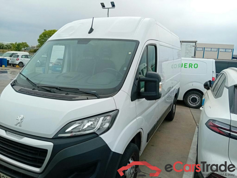 PEUGEOT Boxer / 2014 / 4P / furgón 335 L2 H2 BHDI 103kW (140CV) S&S 6 V. M