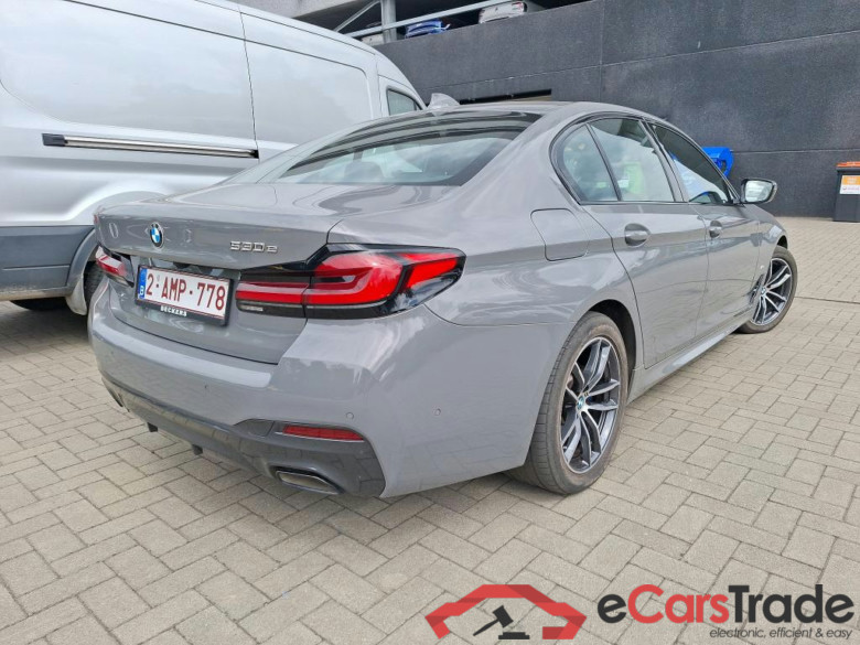 BMW - BMW 5 BERLINE 530e 292PK M Sport With Dakota Heated Front & Rear & Adaptive Suspension & Safety & Innovation & Driving Assistant Pro & Harman Kardon & Trailer Towing Hook * HYBRID * #2