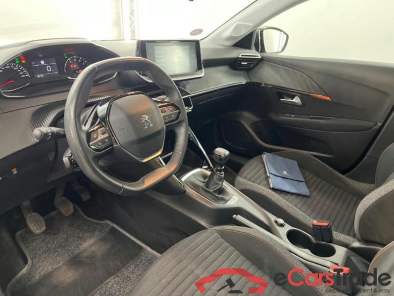 PEUGEOT 208 1.2 PureTech Blue Lease Active #5