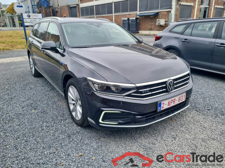 Volkswagen Passat Variant 1.4 TSI Hybrid GTE Aut. Pano IQ.Light Virtual Ambient ACC Navi Sport-Seats KeylessGo Klima PDC ... #2