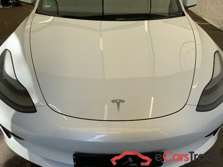TESLA Model 3 RWD Hinterradantrieb 4d 239kW #1