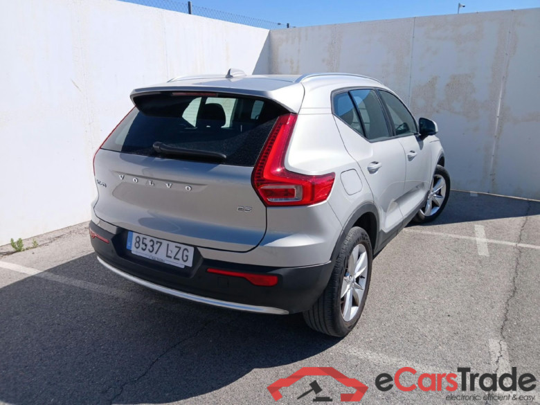 VOLVO XC40 / 2021 / 5P / todoterreno 2.0 B3 G Core Auto #2