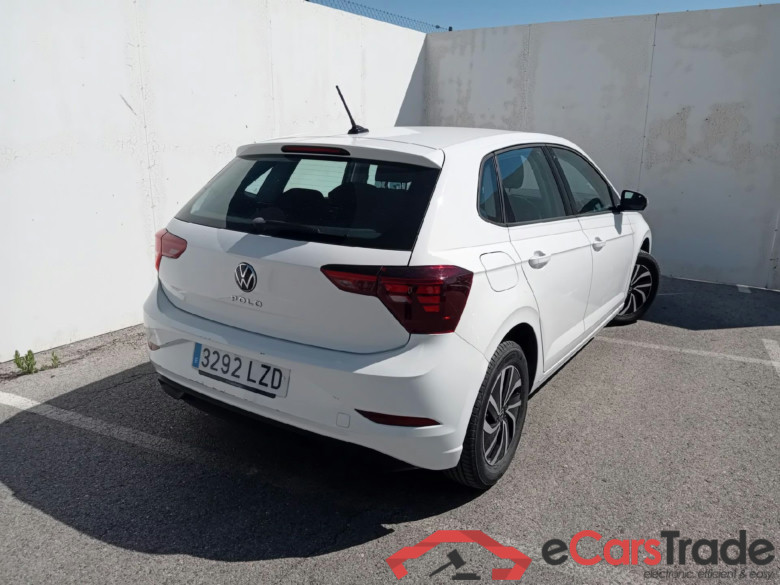 VOLKSWAGEN Polo / 2021 / 5P / berlina con portón Life 1.0 TSI 70kW (95CV) #2