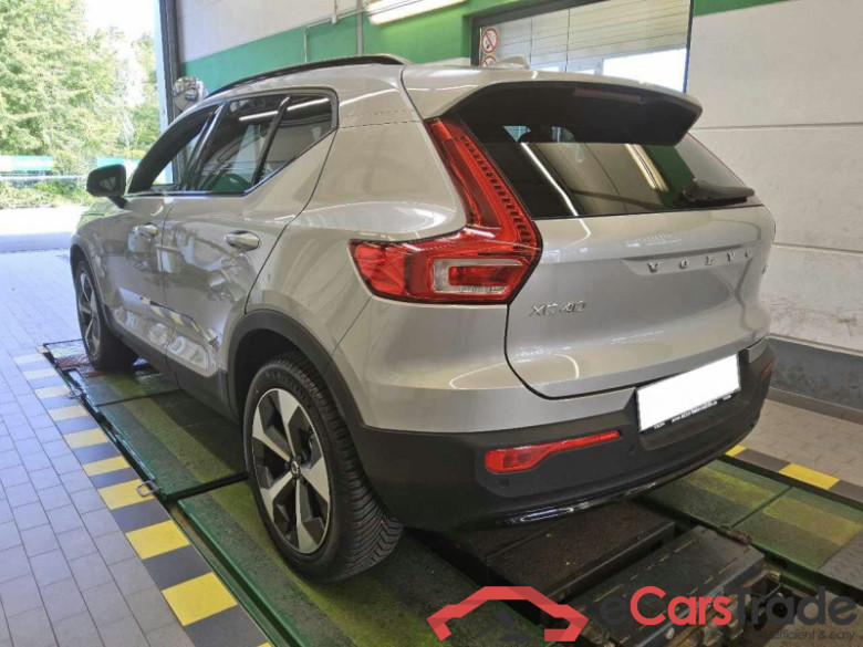 Volvo XC40 (2017->) DE - SUV5 B3 2WD EU6e, Plus Dark, (Facelift) 2024 - 2026 #4